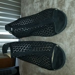 Size 13W Black Sling Back Sandals